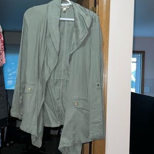 Army green light weight jacket size S in great condition !